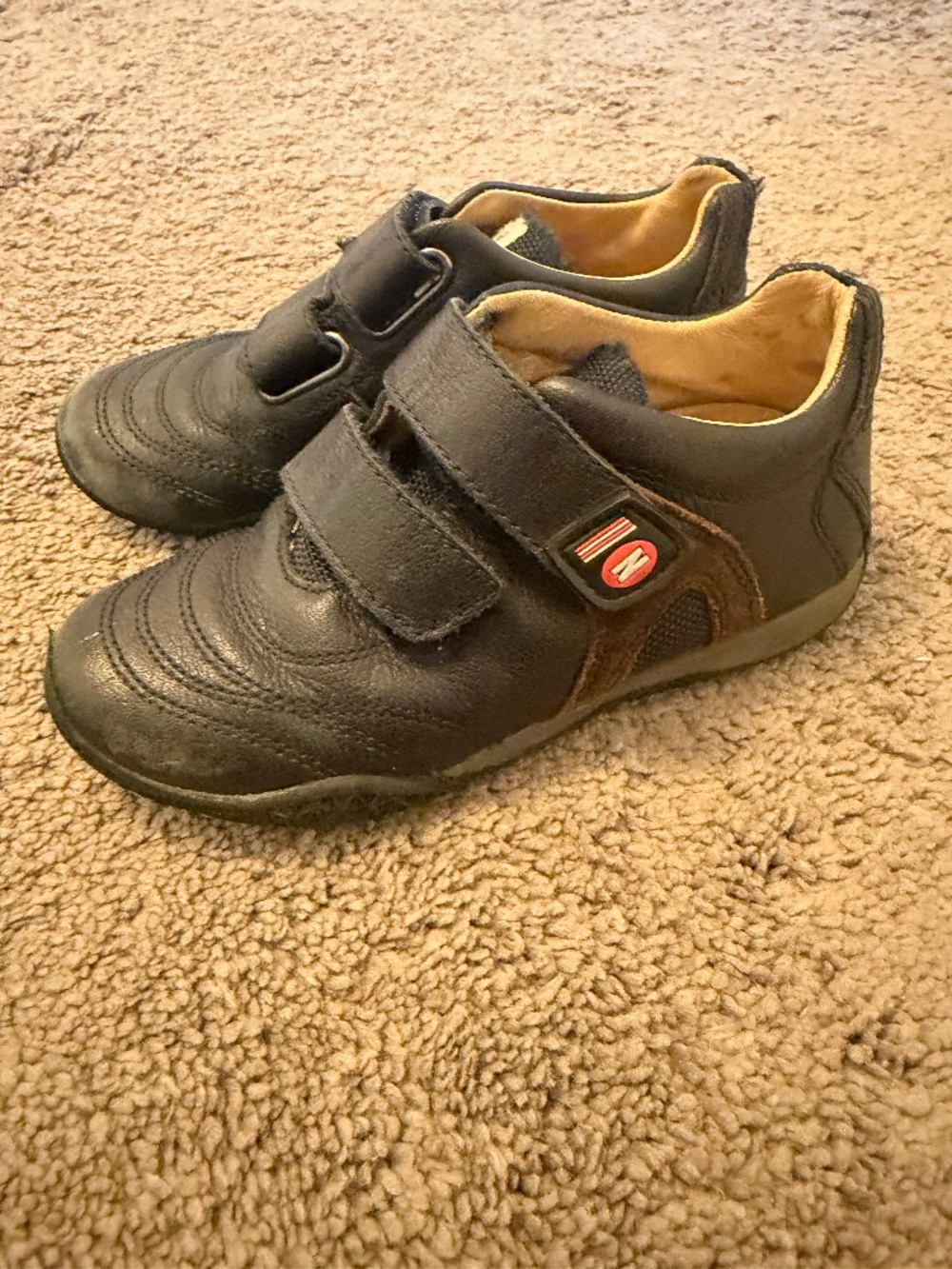 Toddler Naturino Size 28 Leather Sneakers